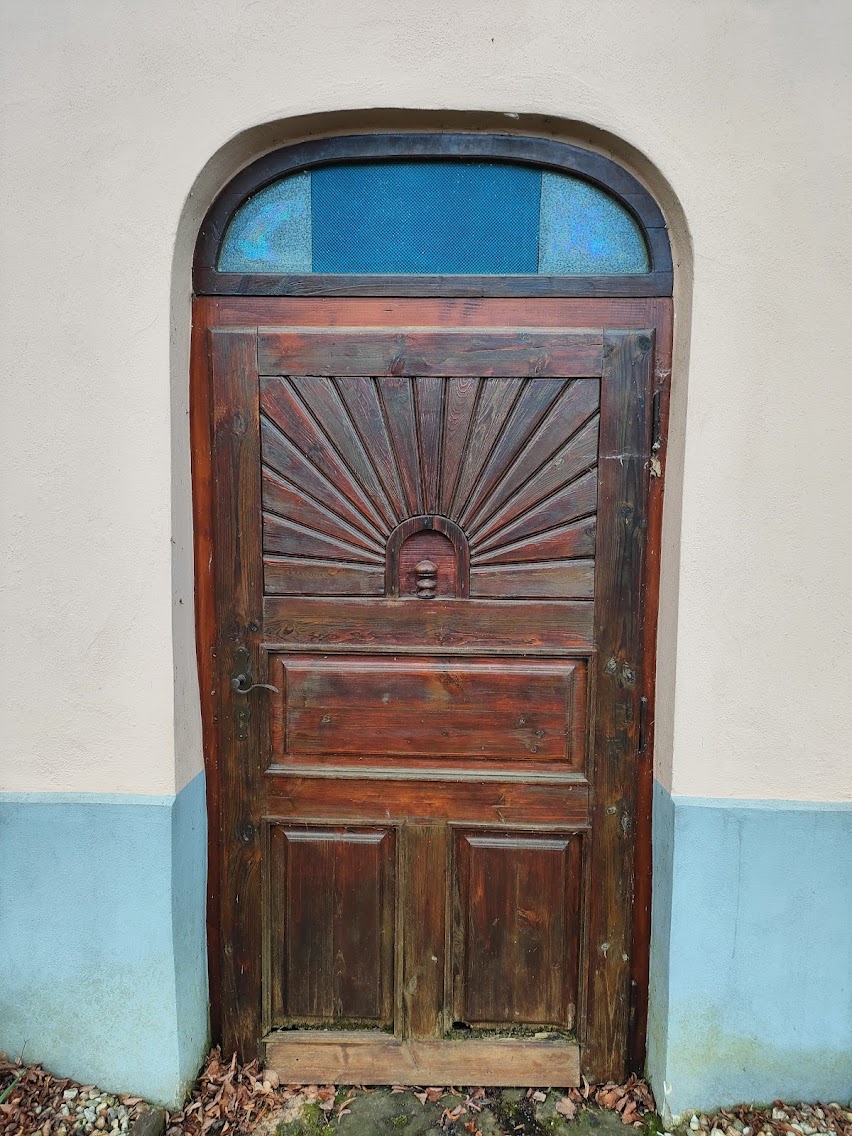 Dveře kaple Tuchonice před realizací.jpg